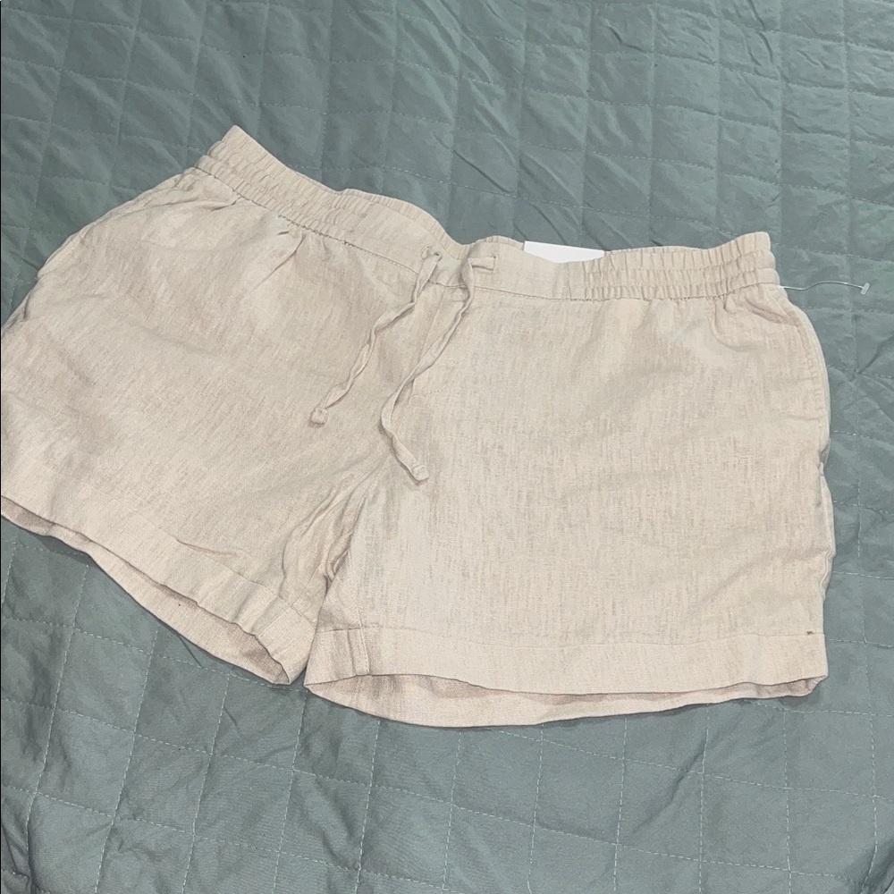 Old Navy Women's Beige soft shorts size Large